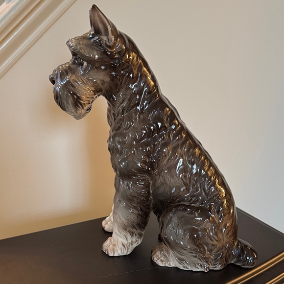 Vintage Shafford Japan Schnauzer figurine, titled “Snatty” (#137) - Picture 3 of 11